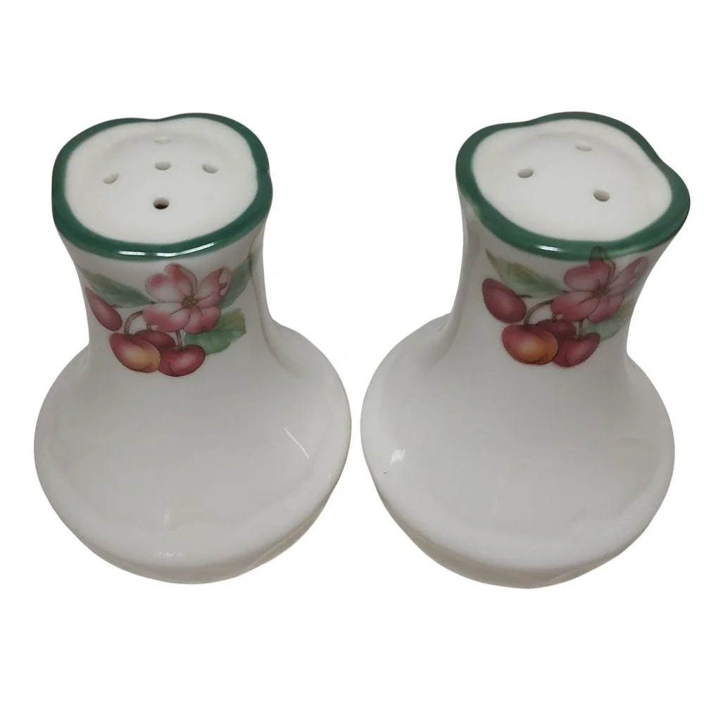Epoch Noritake Salt and Pepper Shakers Flowers Fruit Market‎ Day Four Inches